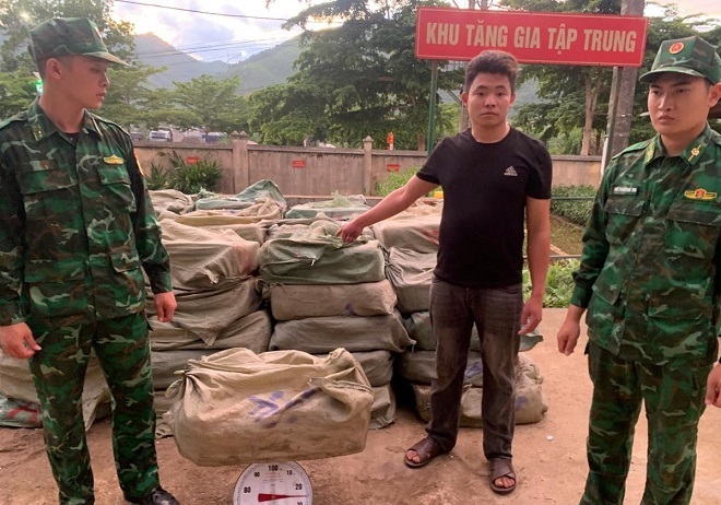 Biên phòng Quảng Ninh liên tiếp bắt giữ gần 3 tấn nầm lợn đông lạnh không rõ nguồn gốc