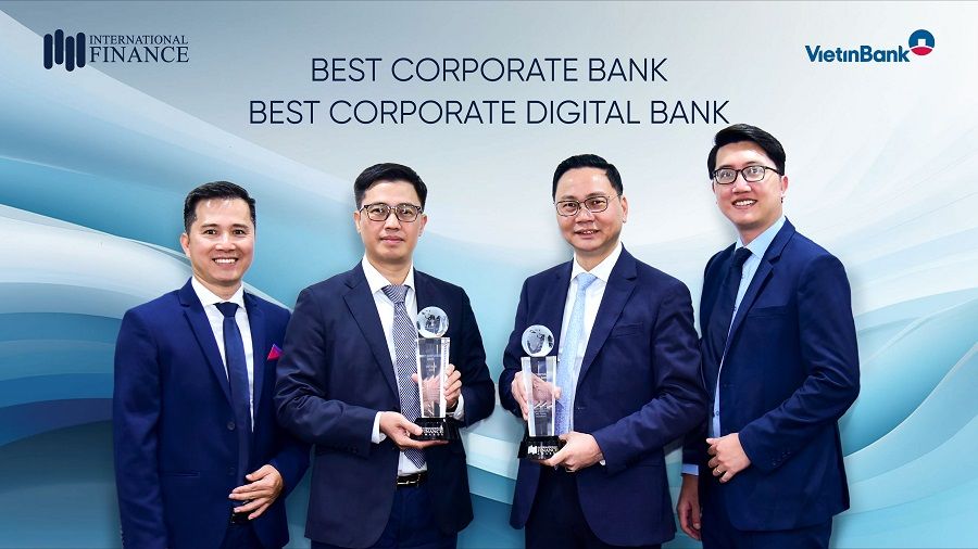 Đại diện Khối Khách hàng doanh nghiệp VietinBank nhận 2 giải thưởng danh giá từ IFM Đại diện Khối Khách hàng doanh nghiệp VietinBank nhận 2 giải thưởng danh giá từ IFM
