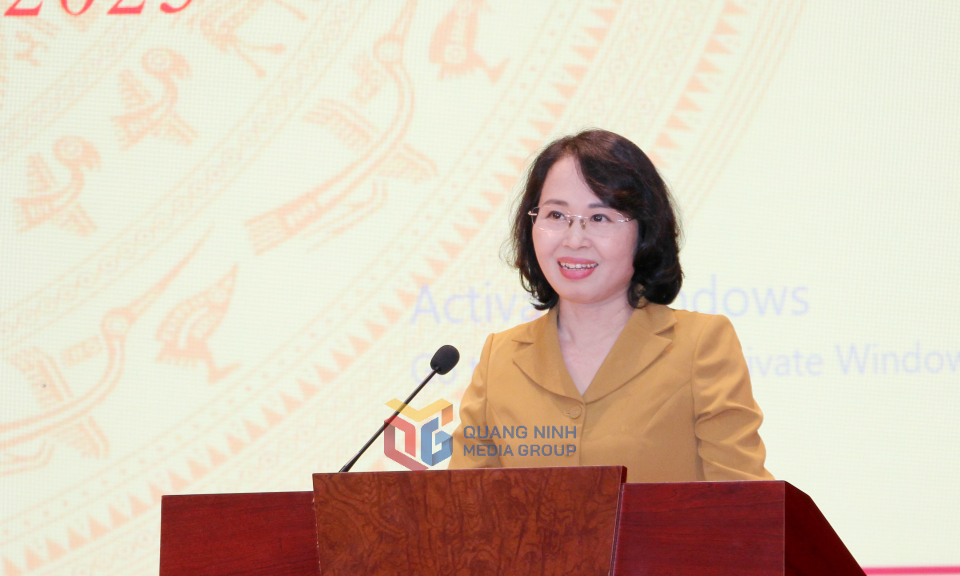 Bà Trịnh Thị Minh Thanh, Phó Bí thư Thường trực Tỉnh ủy, Chủ tịch HĐND tỉnh Quảng Ninh, phát biểu tại hội nghị. Bà Trịnh Thị Minh Thanh, Phó Bí thư Thường trực Tỉnh ủy, Chủ tịch HĐND tỉnh Quảng Ninh, phát biểu tại hội nghị.