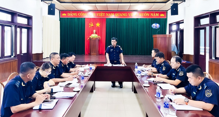 Lãnh đạo Chi cục Điều tra chống buôn lậu triển khai công tác chống buôn lậu trên địa bàn các tỉnh miền Trung