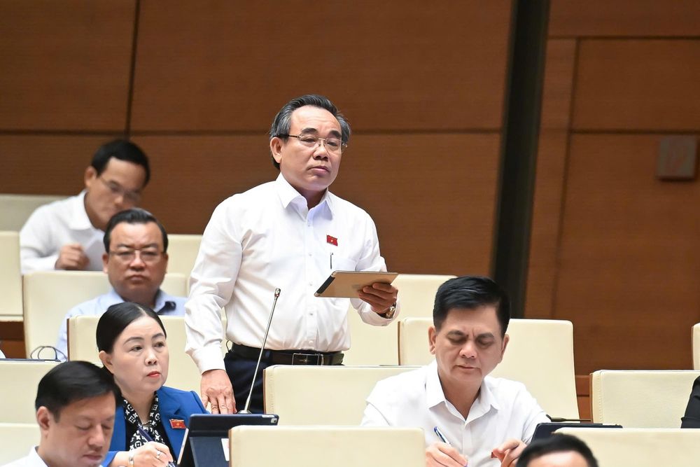 Đại biểu Lê Hữu Trí (Khánh Hòa) Đại biểu Lê Hữu Trí (Khánh Hòa)