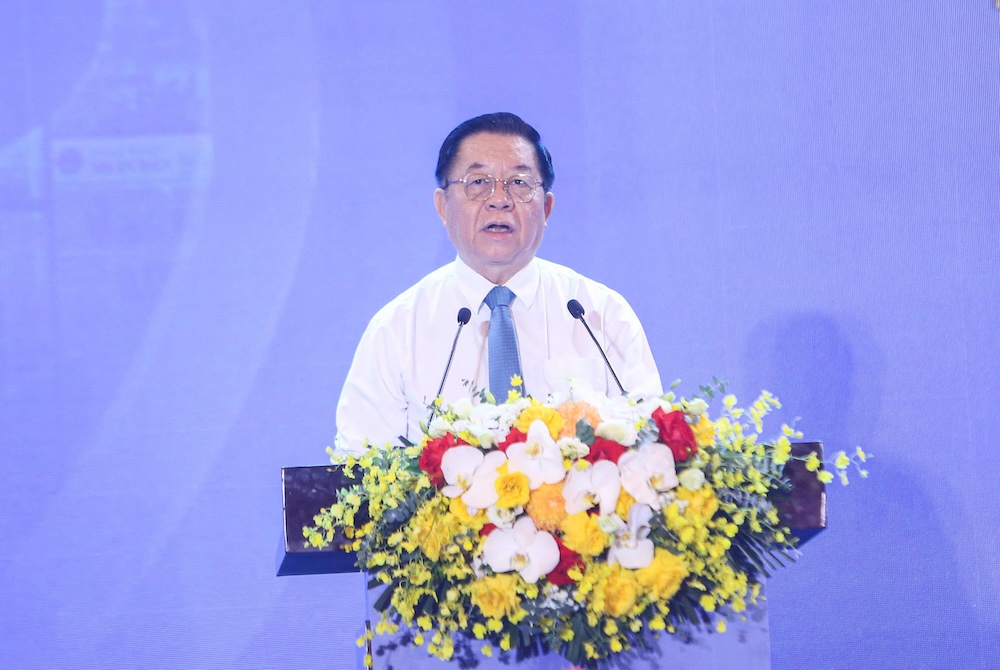 Ông Nguyễn Trọng Nghĩa, Ủy viên Bộ Chính trị, Bí thư Trung ương Đảng, Trưởng Ban Tuyên giáo và Dân vận Trung ương phát biểu chỉ đạo. Ông Nguyễn Trọng Nghĩa, Ủy viên Bộ Chính trị, Bí thư Trung ương Đảng, Trưởng Ban Tuyên giáo và Dân vận Trung ương phát biểu chỉ đạo.