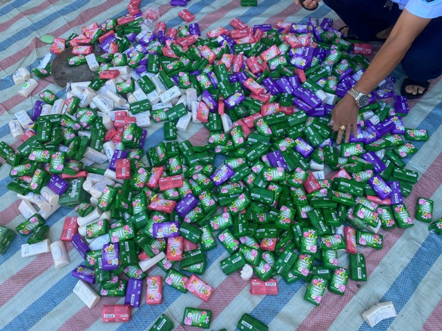 Tiến hành tiêu hủy bánh xà phòng các loại.