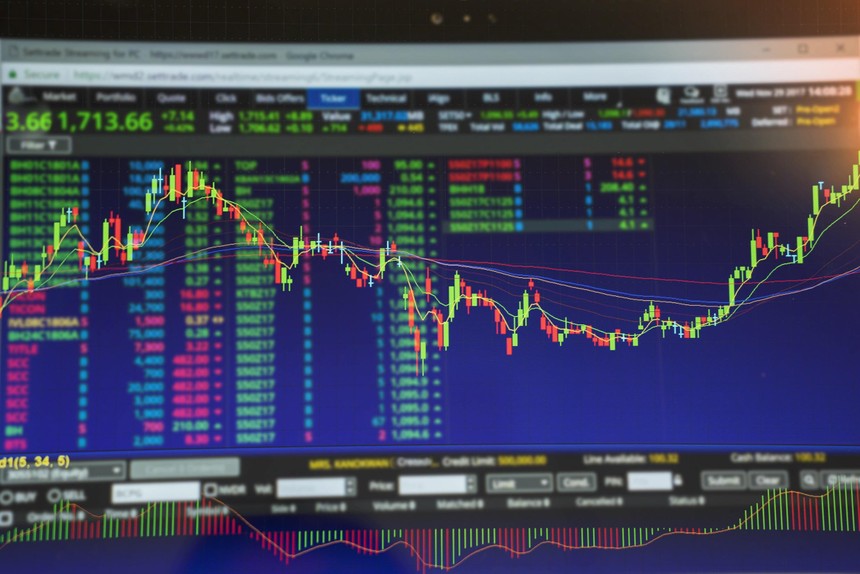 VN-Index hôm nay: Nhà đầu tư có thể tận dụng nhịp điều chỉnh để tăng dần tỷ trọng cổ phiếu. Ảnh internet. VN-Index hôm nay: Nhà đầu tư có thể tận dụng nhịp điều chỉnh để tăng dần tỷ trọng cổ phiếu. Ảnh internet.