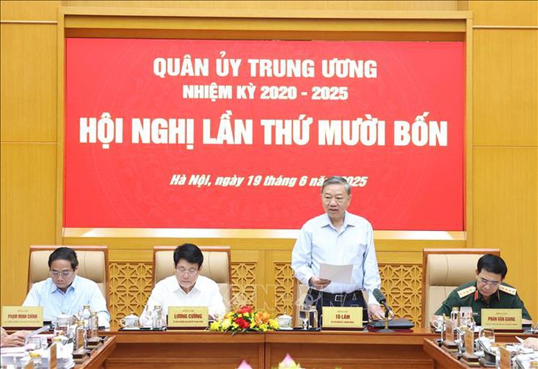 Để phát huy và nâng cao hơn nữa kết quả lãnh đạo thực hiện nhiệm vụ 6 tháng cuối năm 2025, Tổng Bí thư Tô Lâm yêu cầu Quân ủy Trung ương tập trung lãnh đạo, chỉ đạo thực hiện tốt các nhiệm vụ trọng tâm, quyết liệt - Ảnh: TTXVN Để phát huy và nâng cao hơn nữa kết quả lãnh đạo thực hiện nhiệm vụ 6 tháng cuối năm 2025, Tổng Bí thư Tô Lâm yêu cầu Quân ủy Trung ương tập trung lãnh đạo, chỉ đạo thực hiện tốt các nhiệm vụ trọng tâm, quyết liệt - Ảnh: TTXVN