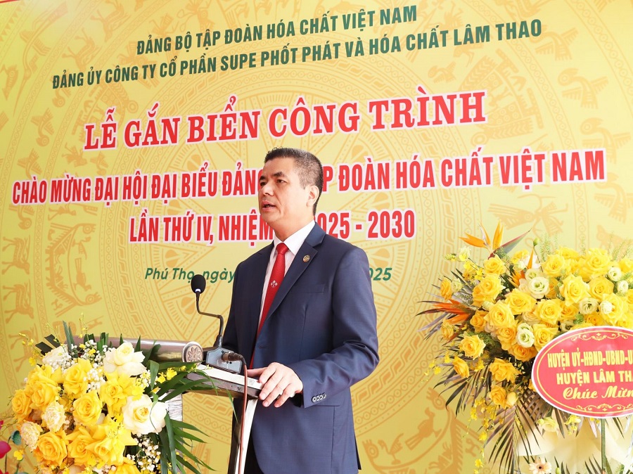 Ủy viên BCH Đảng bộ Tập đoàn HCVN, Bí thư Đảng ủy, Tổng Giám đốc Công ty Phạm Thanh Tùng Ủy viên BCH Đảng bộ Tập đoàn HCVN, Bí thư Đảng ủy, Tổng Giám đốc Công ty Phạm Thanh Tùng