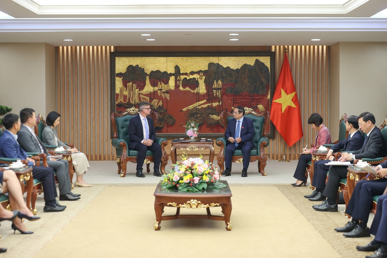 Phó Chủ tịch HP nhấn mạnh Việt Nam là thị trường quan trọng mà HP tin tưởng sẽ đạt thành công - Ảnh: VGP/Nhật Bắc Phó Chủ tịch HP nhấn mạnh Việt Nam là thị trường quan trọng mà HP tin tưởng sẽ đạt thành công - Ảnh: VGP/Nhật Bắc