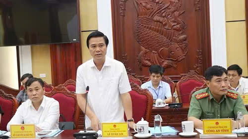 Phó Chủ tịch Ủy ban nhân dân tỉnh Bắc Ninh Lê Xuân Lợi phát biểu. Phó Chủ tịch Ủy ban nhân dân tỉnh Bắc Ninh Lê Xuân Lợi phát biểu.