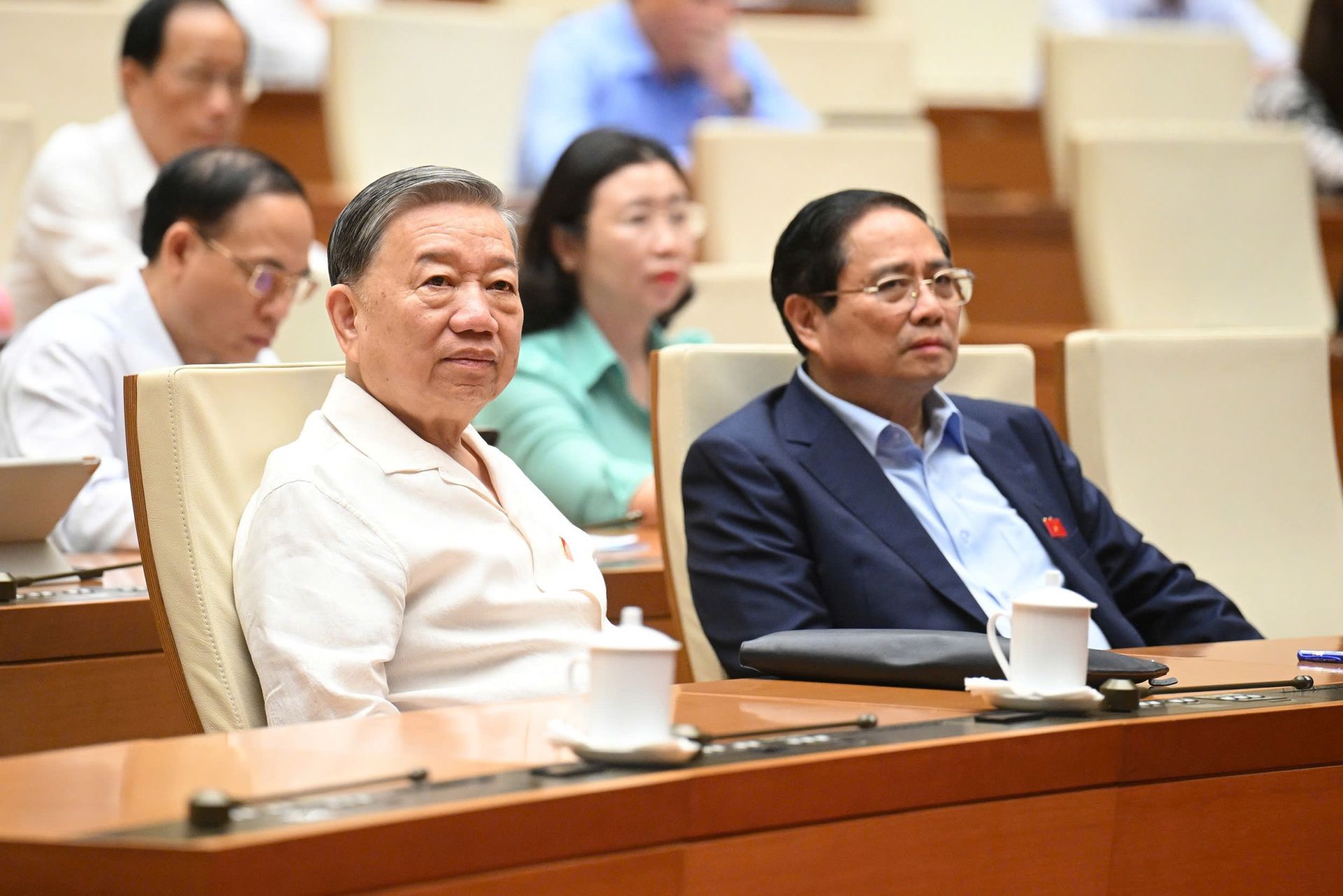 Tổng Bí thư Tô Lâm và Thủ tướng Chính phủ Phạm Minh Chính tại Phiên chất vấn và trả lời chất vấn