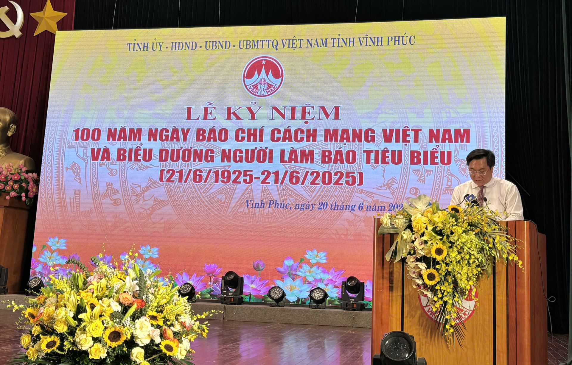 Vĩnh Phúc kỷ niệm 100 năm Báo chí Cách mạng Việt Nam và tôn vinh những người làm báo tiêu biểu