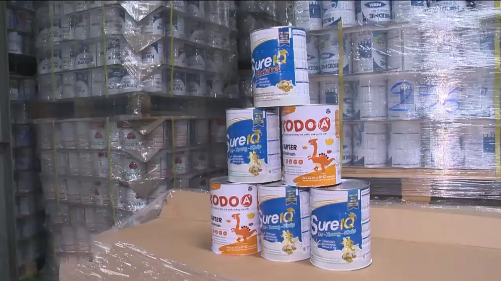 Các sản phẩm sữa giả vừa được phát hiện, trong đó nhiều sản phẩm đã "len lỏi" vào các bệnh viện. Ảnh báo Tuổi trẻ Thủ đô.