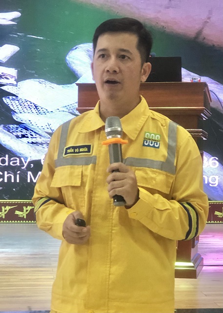 Giảng viên của Trung tâm Ứng phó sự cố môi trường Việt Nam giới thiệu 4 chuyên đề về ứng phó SCTrD. Ảnh: VH. Giảng viên của Trung tâm Ứng phó sự cố môi trường Việt Nam giới thiệu 4 chuyên đề về ứng phó SCTrD. Ảnh: VH.