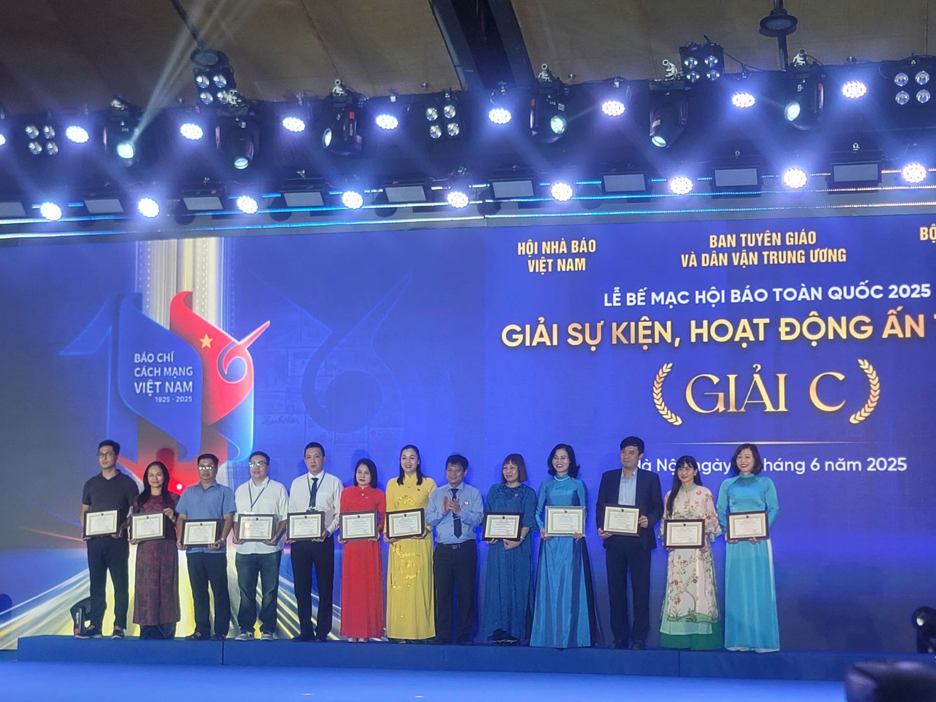 Trong khuôn khổ Hội Báo toàn quốc 2025, Ban Tổ chức và Hội đồng Giải thưởng đã bình chọn và quyết định trao 5 Giải A, 7 Giải B, 16 Giải C, 19 Giải khuyến khích cho 