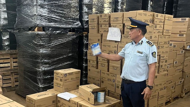 Xử lý nghiêm, kịp thời các hành vi vi phạm pháp luật về sản xuất, kinh doanh các mặt hàng thiết yếu phục vụ đời sống nhân dân, nhất là các sản phẩm sữa, thuốc tân dược, thực phẩm bảo vệ sức khỏe - Ảnh minh họa