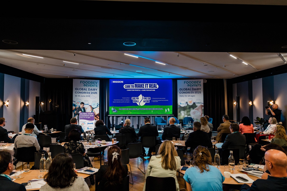 Hội nghị Sữa Toàn cầu lần thứ 18 tổ chức tại Hà Lan quy tụ gần 200 lãnh đạo, đại diện các đơn vị, doanh nghiệp hàng đầu ngành sữa thế giới (Ảnh: An Minh).