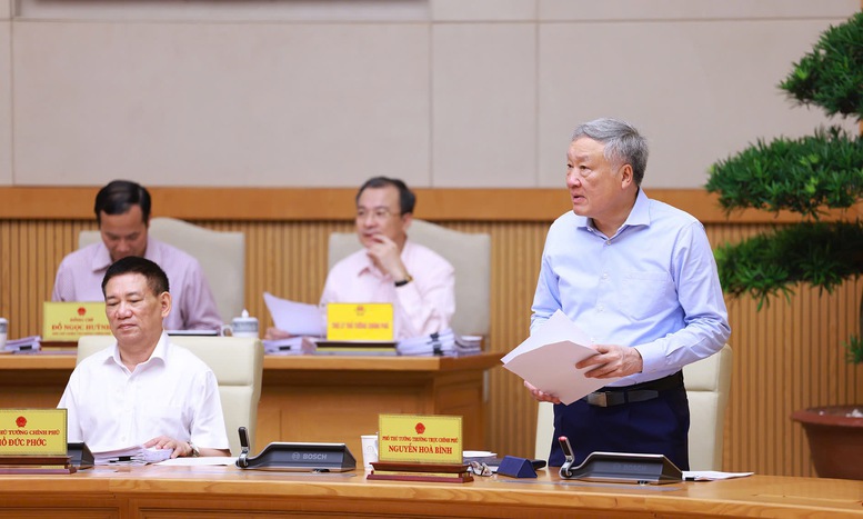 Phó Thủ tướng Thường trực Chính phủ Nguyễn Hòa Bình phát biểu tại phiên họp - Ảnh: VGP/Nhật Bắc