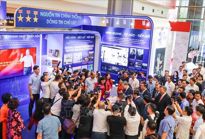 Tổng Bí thư Tô Lâm thăm gian trưng bày của Thông tấn xã Việt Nam tại Hội báo toàn quốc 2025. Ảnh: Khánh Hoà/TTXVN Tổng Bí thư Tô Lâm thăm gian trưng bày của Thông tấn xã Việt Nam tại Hội báo toàn quốc 2025. Ảnh: Khánh Hoà/TTXVN