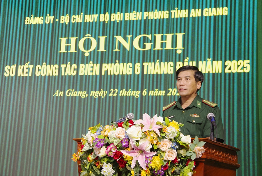 Đại tá Trần Quốc Khánh, Chỉ huy trưởng Bộ đội Biên phòng tỉnh An Giang phát biểu chỉ đạo.