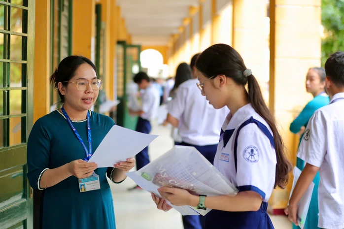 Thí sinh ở TP.HCM tại kỳ thi lớp 10 khóa thi ngày 6 và 7/6 vừa qua. Thí sinh ở TP.HCM tại kỳ thi lớp 10 khóa thi ngày 6 và 7/6 vừa qua.