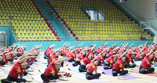 Hình ảnh đồng diễn