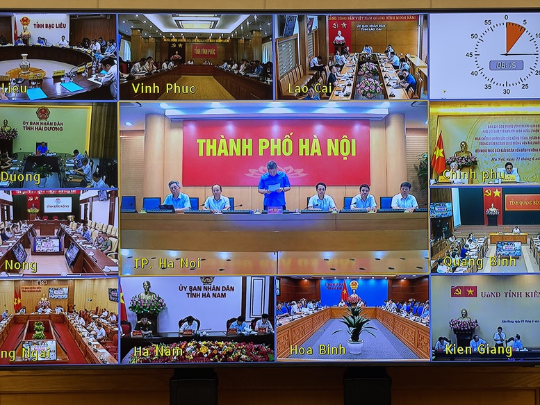 Lãnh đạo TP. Hà Nội báo cáo tại phiên họp - Ảnh: VGP/Nhật Bắc Lãnh đạo TP. Hà Nội báo cáo tại phiên họp - Ảnh: VGP/Nhật Bắc