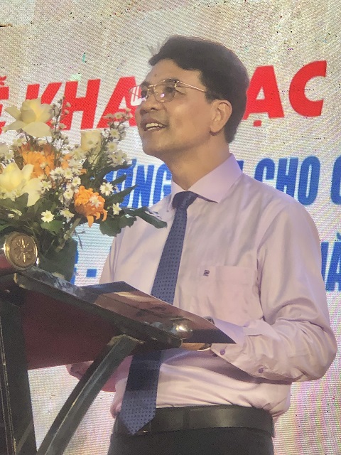 Ông Đinh Hồng Thái phát biểu khai mạc Hội chợ. Ảnh: VH