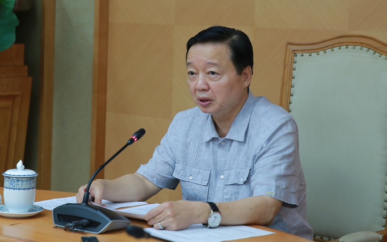 Phó Thủ tướng Trần Hồng Hà yêu cầu đổi mới tư duy quy hoạch và quản lý cây xanh đô thị, không thể tiếp tục cách làm cũ kiểu "có đường là trồng cây", nhất là khi nhiều tuyến phố, vỉa hè không đủ điều kiện vẫn bị áp tiêu chí "trồng đủ mật độ", dẫn đến đối phó - Ảnh: VGP/Minh Khôi Phó Thủ tướng Trần Hồng Hà yêu cầu đổi mới tư duy quy hoạch và quản lý cây xanh đô thị, không thể tiếp tục cách làm cũ kiểu "có đường là trồng cây", nhất là khi nhiều tuyến phố, vỉa hè không đủ điều kiện vẫn bị áp tiêu chí "trồng đủ mật độ", dẫn đến đối phó - Ảnh: VGP/Minh Khôi