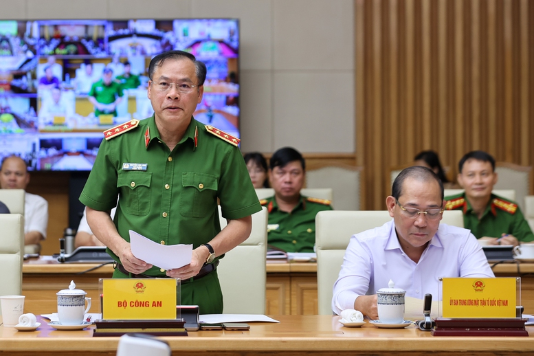 Thượng tướng Nguyễn Văn Long, Thứ trưởng Bộ Công an phát biểu tại Hội nghị - Ảnh: VGP/Nhật Bắc Thượng tướng Nguyễn Văn Long, Thứ trưởng Bộ Công an phát biểu tại Hội nghị - Ảnh: VGP/Nhật Bắc