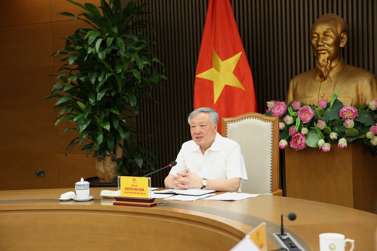 Phó Thủ tướng Thường trực Chính phủ Nguyễn Hòa Bình yêu cầu Ban Chỉ đạo 751 tiếp tục phối hợp hiệu quả với các cơ quan chức năng khẩn trương rà soát đầy đủ các dự án có khó khăn, vướng mắc còn tồn đọng - Ảnh: VGP/Nguyễn Hoàng