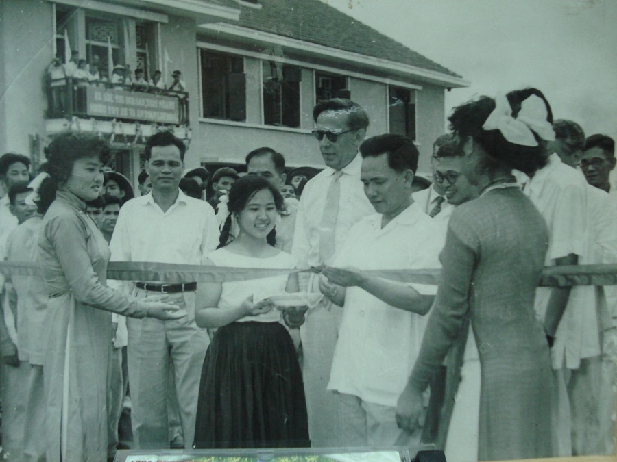 Ngày 24/6/1962, thay mặt Đảng, Chính phủ, Phó Thủ tướng Lê Thanh Nghị cắt băng khánh thành, đánh dấu sự ra đời của Nhà máy Supe Phốt phát và Hoá chất Lâm Thao (nay là Công ty Cổ phần Supe Phốt phát và Hoá chất Lâm Thao) Ngày 24/6/1962, thay mặt Đảng, Chính phủ, Phó Thủ tướng Lê Thanh Nghị cắt băng khánh thành, đánh dấu sự ra đời của Nhà máy Supe Phốt phát và Hoá chất Lâm Thao (nay là Công ty Cổ phần Supe Phốt phát và Hoá chất Lâm Thao)