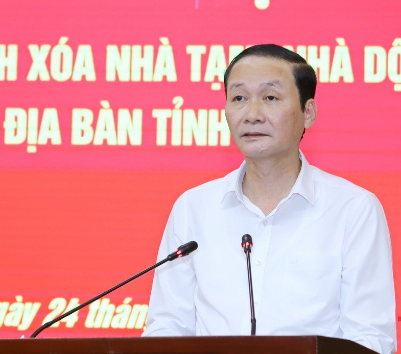 Chủ tịch UBND tỉnh Đỗ Minh Tuấn phát biểu khai mạc.