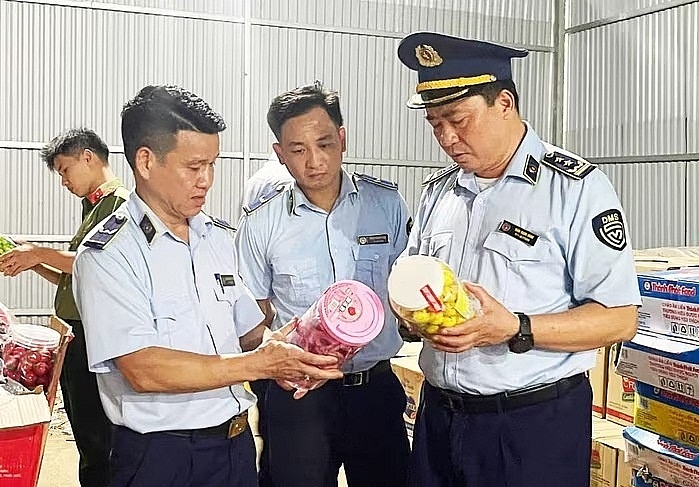 Cao Bằng: Phát hiện, xử lý gần 600 vụ buôn lậu, hàng giả từ đầu năm đến nay