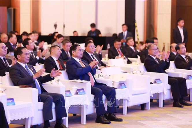 Thủ tướng Phạm Minh Chính tham dự Diễn đàn kết nối doanh nghiệp Việt Nam - Trung Quốc. Ảnh: Dương Giang/TTXVN Thủ tướng Phạm Minh Chính tham dự Diễn đàn kết nối doanh nghiệp Việt Nam - Trung Quốc. Ảnh: Dương Giang/TTXVN