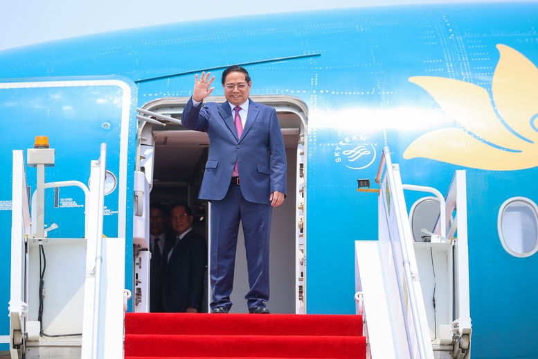 Thủ tướng tới Thiên Tân, bắt đầu chuyến công tác dự Hội nghị WEF và làm việc tại Trung Quốc - Ảnh: VGP/Nhật Bắc