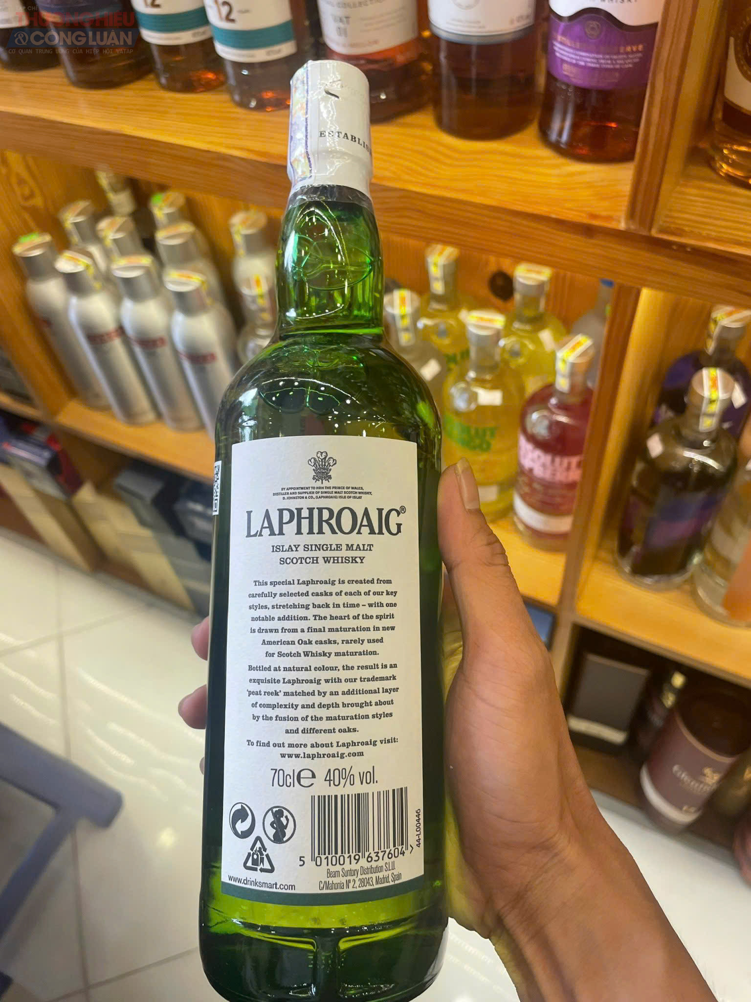 Rượu ngoại LAPHROAIGM có giá 1,250 triệu đồng mà người mua không biết nguồn gốc xuất xứ ở đâu Rượu ngoại LAPHROAIGM có giá 1,250 triệu đồng mà người mua không biết nguồn gốc xuất xứ ở đâu