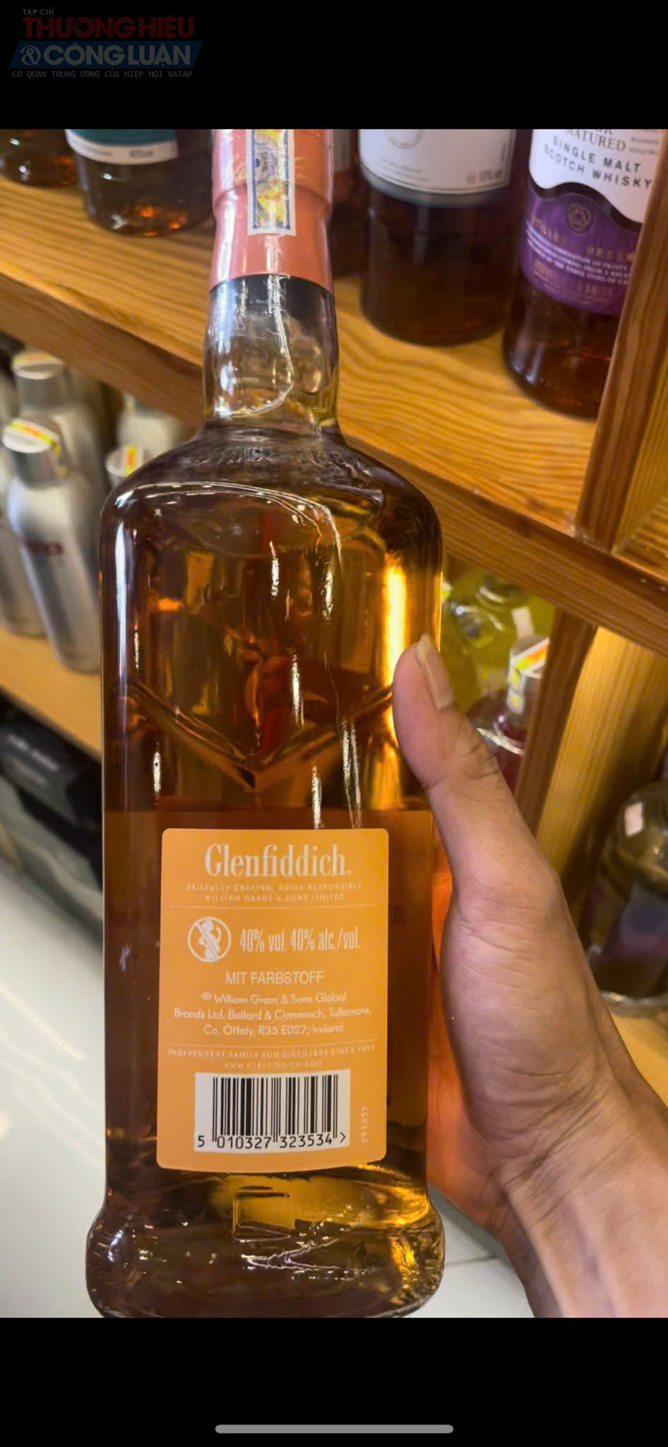 Glenfiddich 18 có giá 2,7 triệu đồng; Glenfiddich 18 có giá 2,1 triệu đồng không tem nhãn phụ bằng Tiếng Việt Glenfiddich 18 có giá 2,7 triệu đồng; Glenfiddich 18 có giá 2,1 triệu đồng không tem nhãn phụ bằng Tiếng Việt
