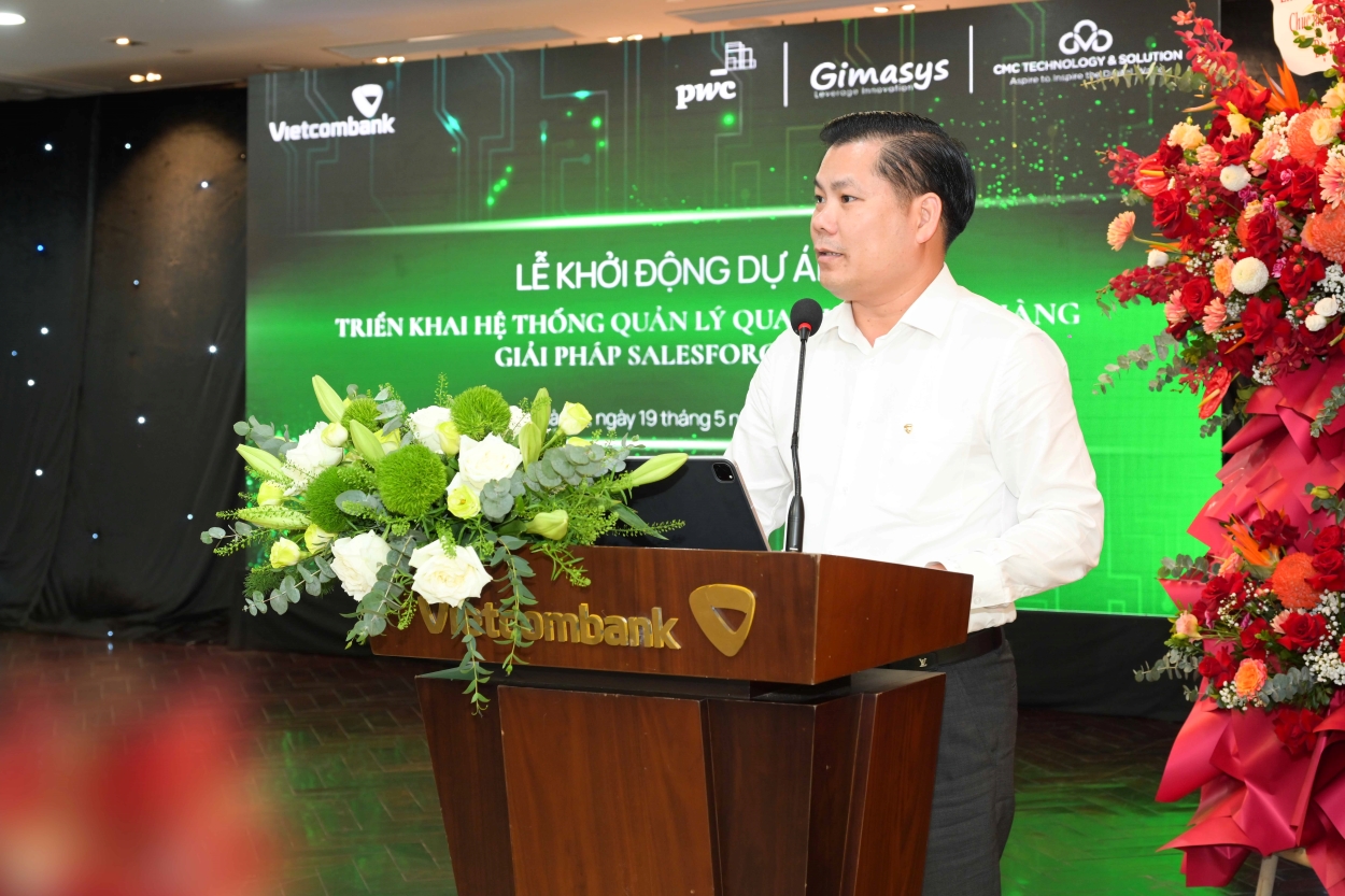 Ông Nguyễn Văn Lập - Giám đốc Vietcombank TP. Hồ Chí Minh đại diện cho 8 Chi nhánh tham gia Dự án phát biểu tại buổi lễ