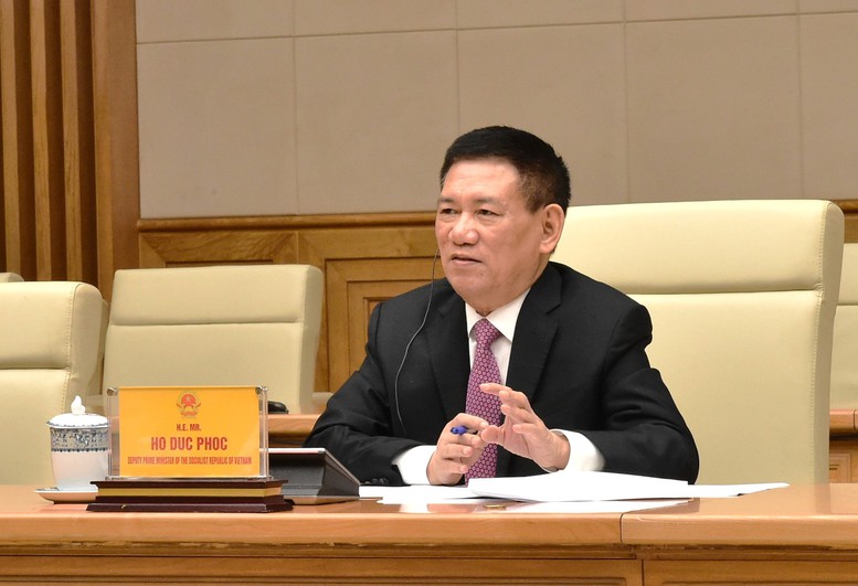 Phó Thủ tướng Hồ Đức Phớc mong muốn với những gì "mắt thấy tai nghe" và trên cơ sở những kết quả đã đạt được, các lãnh đạo trẻ tài năng của UAE sẽ tiếp tục đẩy mạnh đầu tư vào Việt Nam với những dự án lớn. Phó Thủ tướng Hồ Đức Phớc mong muốn với những gì "mắt thấy tai nghe" và trên cơ sở những kết quả đã đạt được, các lãnh đạo trẻ tài năng của UAE sẽ tiếp tục đẩy mạnh đầu tư vào Việt Nam với những dự án lớn.