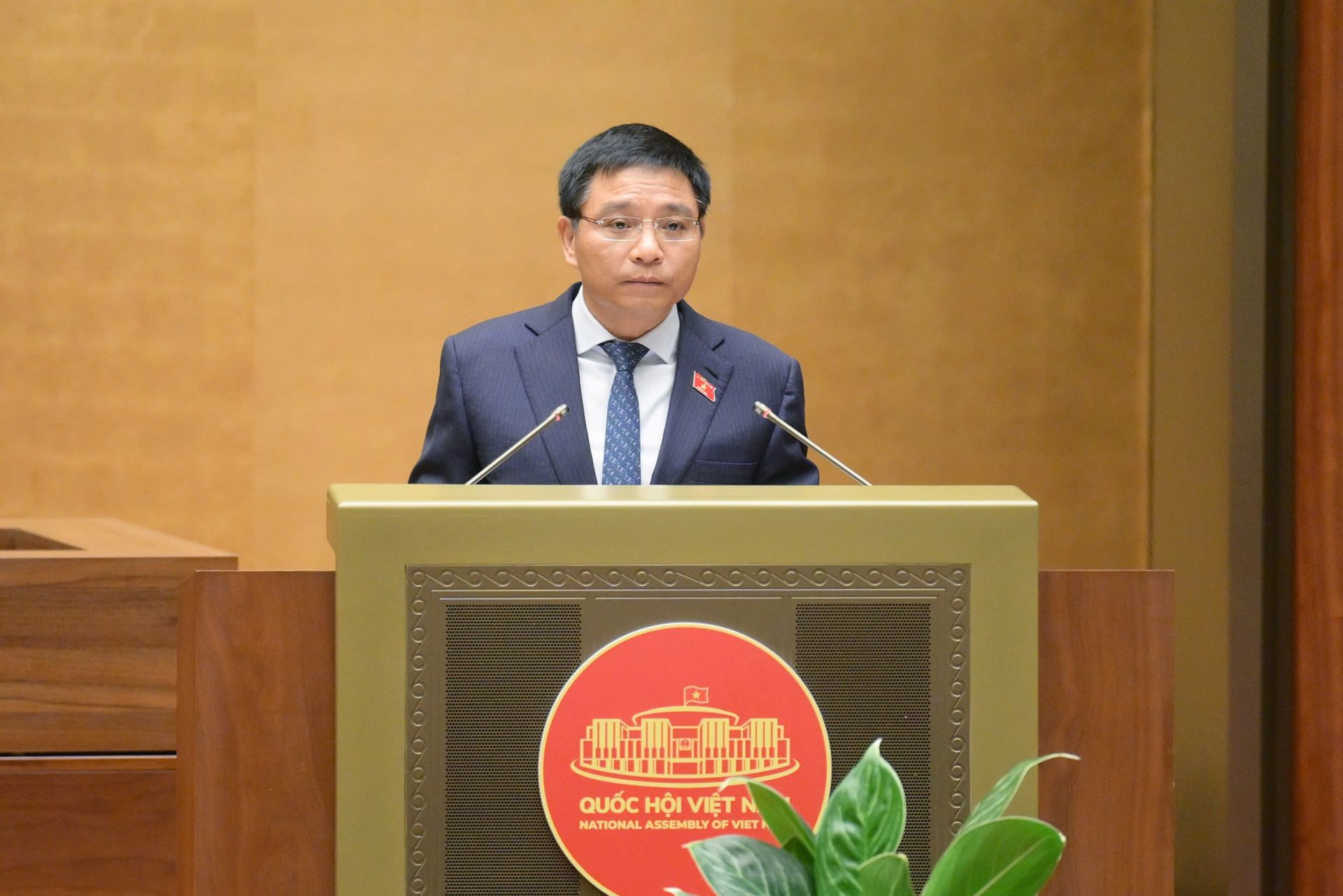 Bộ trưởng Bộ Tài chính Nguyễn Văn Thắng trình bày Báo cáo tiếp thu, giải trình, chỉnh lý dự thảo Luật Bộ trưởng Bộ Tài chính Nguyễn Văn Thắng trình bày Báo cáo tiếp thu, giải trình, chỉnh lý dự thảo Luật