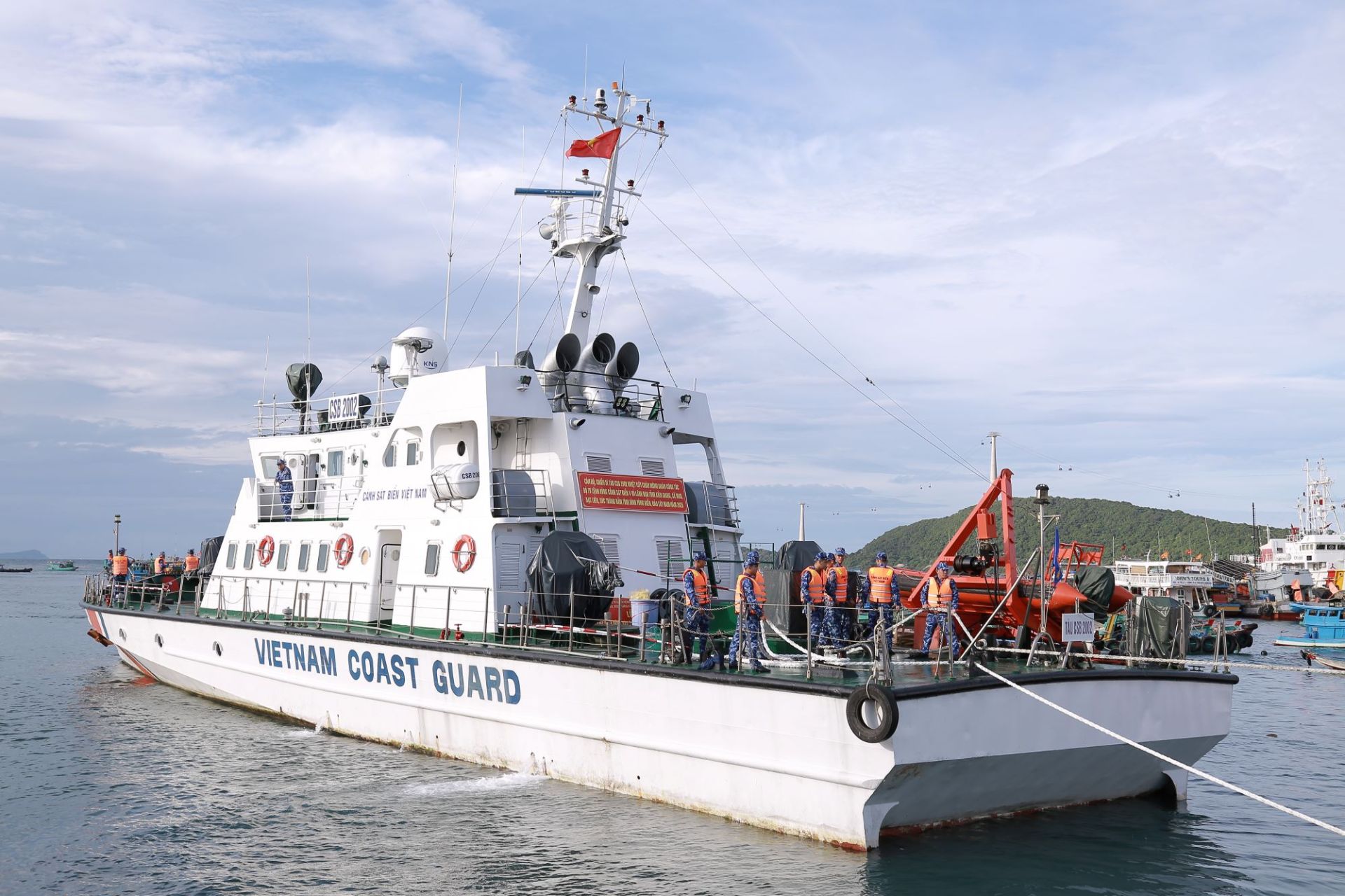 Tăng cường phối hợp với địa phương giữ vững an ninh chủ quyền, trật tự, an toàn trên vùng biển Tây Nam