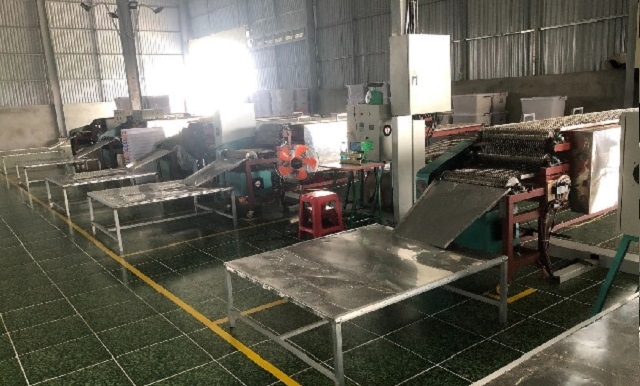 Sản phẩm bánh tráng gạo mè Dalop đạt chuẩn OCOP hạng 5 sao. Trong ảnh: Một góc dây chuyền sản xuất của Công ty TNHH Nhân Hòa. Ảnh: Viết Hiền