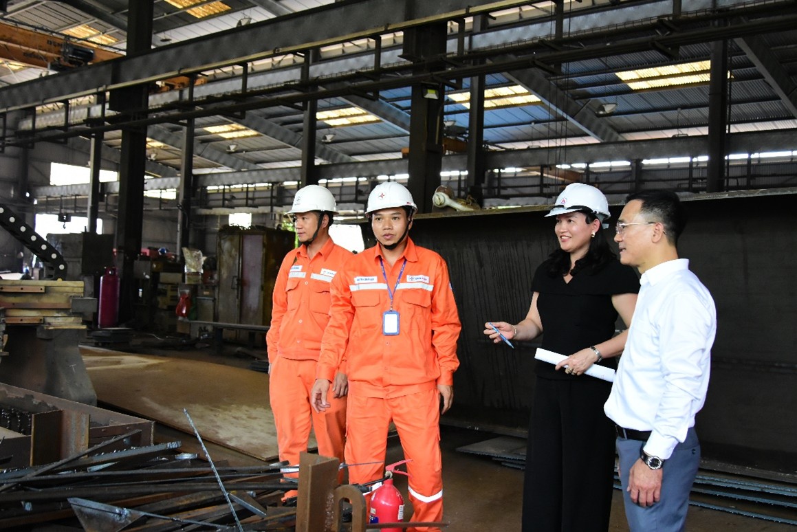 Công ty Cổ phần CK41 tham gia ký cam kết điều chỉnh phụ tải điện Công ty Cổ phần CK41 tham gia ký cam kết điều chỉnh phụ tải điện