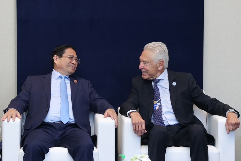 Ông Peter Brabeck-Letmathe khẳng định coi trọng, đánh giá cao sự tham gia, đóng góp chủ động và tích cực của Việt Nam tại các hội nghị WEF; đánh giá cao công tác điều hành nền kinh tế linh hoạt, hiệu quả và đường lối chính sách đối ngoại độc lập, tự chủ, đa phương hoá, đa dạng hoá của Việt Nam - Ảnh: VGP/Nhật Bắc Ông Peter Brabeck-Letmathe khẳng định coi trọng, đánh giá cao sự tham gia, đóng góp chủ động và tích cực của Việt Nam tại các hội nghị WEF; đánh giá cao công tác điều hành nền kinh tế linh hoạt, hiệu quả và đường lối chính sách đối ngoại độc lập, tự chủ, đa phương hoá, đa dạng hoá của Việt Nam - Ảnh: VGP/Nhật Bắc