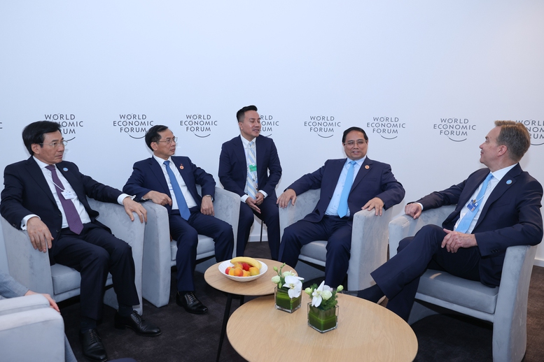 Chủ tịch điều hành WEF Borge Brende khẳng định Việt Nam là một sức hút của WEF và cộng đồng doanh nghiệp WEF rất quan tâm tới Việt Nam - Ảnh: VGP/Nhật Bắc Chủ tịch điều hành WEF Borge Brende khẳng định Việt Nam là một sức hút của WEF và cộng đồng doanh nghiệp WEF rất quan tâm tới Việt Nam - Ảnh: VGP/Nhật Bắc