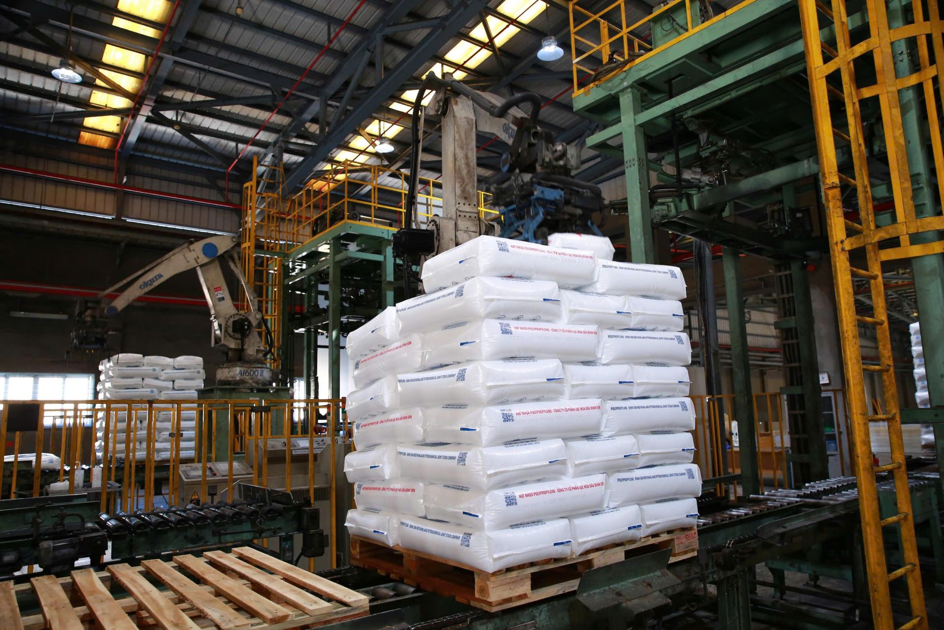 Nhiều năm qua, BSR đẩy mạnh nghiên cứu, sản xuất đa dạng các chủng loại hạt nhựa mới