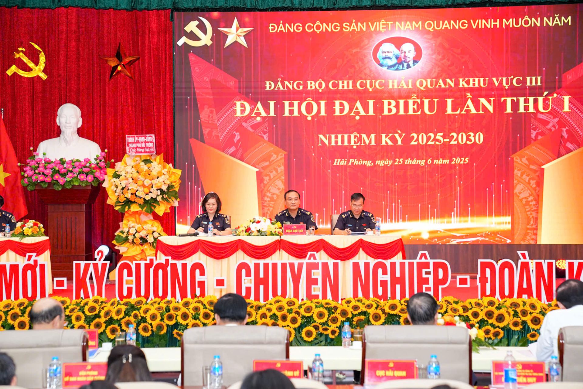 Đảng bộ Chi cục Hải quan Khu vực III long trọng tổ chức Đại hội đại biểu lần thứ I