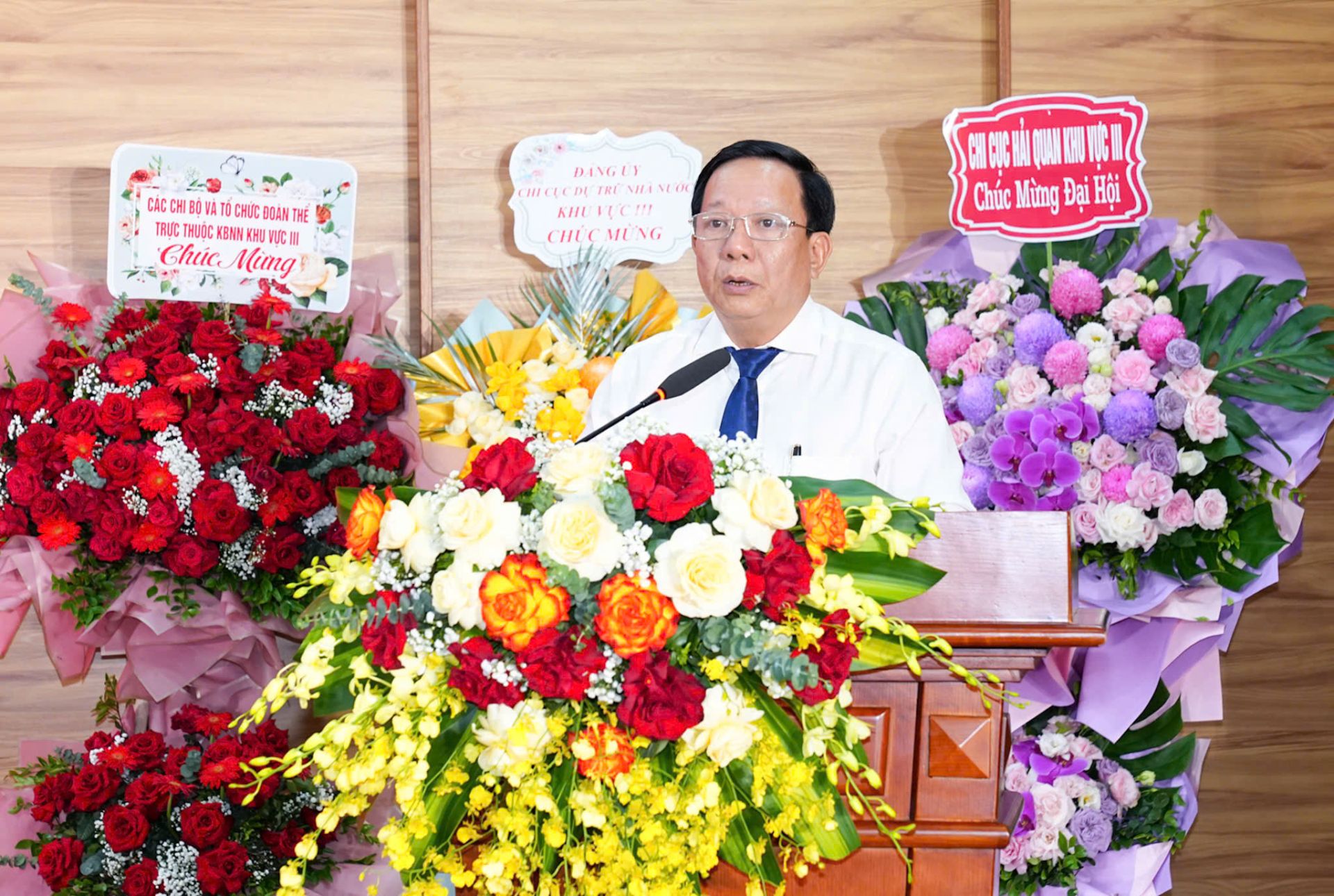 Đồng chí Nguyễn Đức Thọ, Phó Chủ tịch UBND thành phố phát biểu tại Đại hội. Đồng chí Nguyễn Đức Thọ, Phó Chủ tịch UBND thành phố phát biểu tại Đại hội.