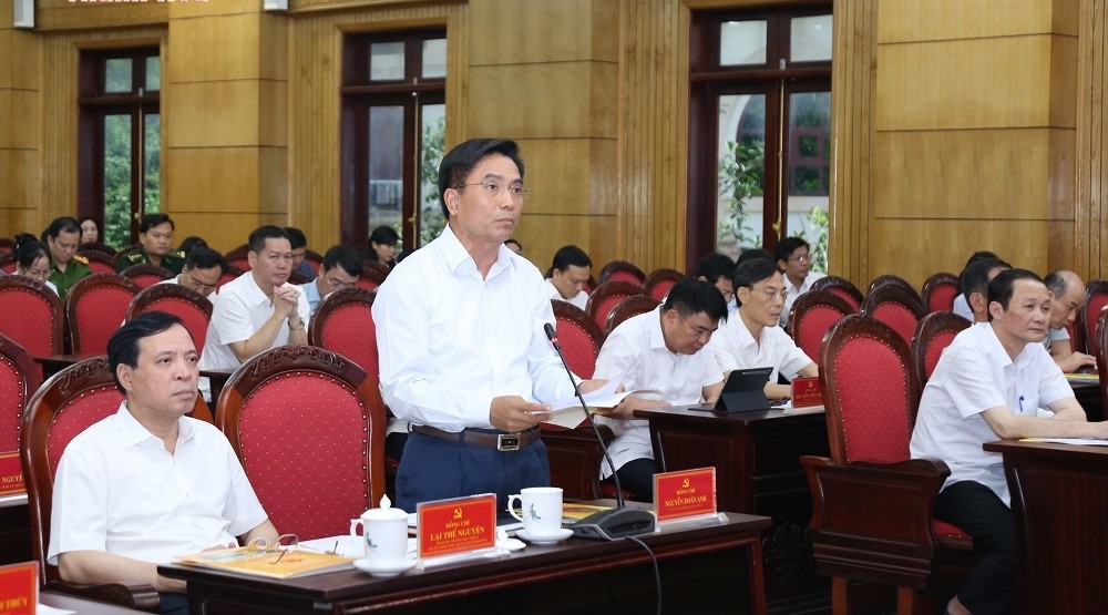 Bí thư Tỉnh ủy Nguyễn Doãn Anh phát biểu tại hội nghị. Bí thư Tỉnh ủy Nguyễn Doãn Anh phát biểu tại hội nghị.