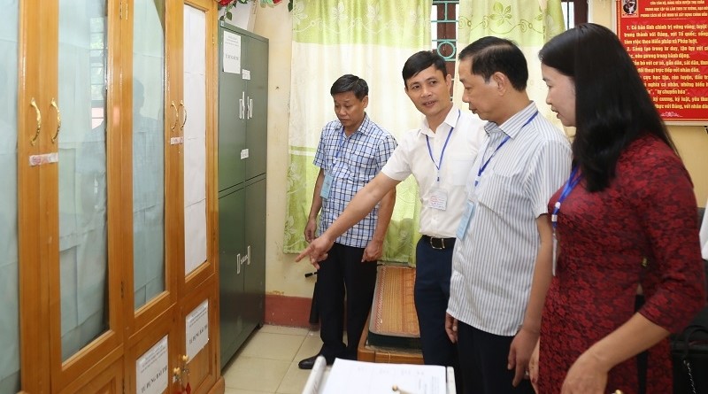 Kiểm tra khu vực bảo quản đề thi, bài thi tại điểm thi Trường THPT Thọ Xuân 5.