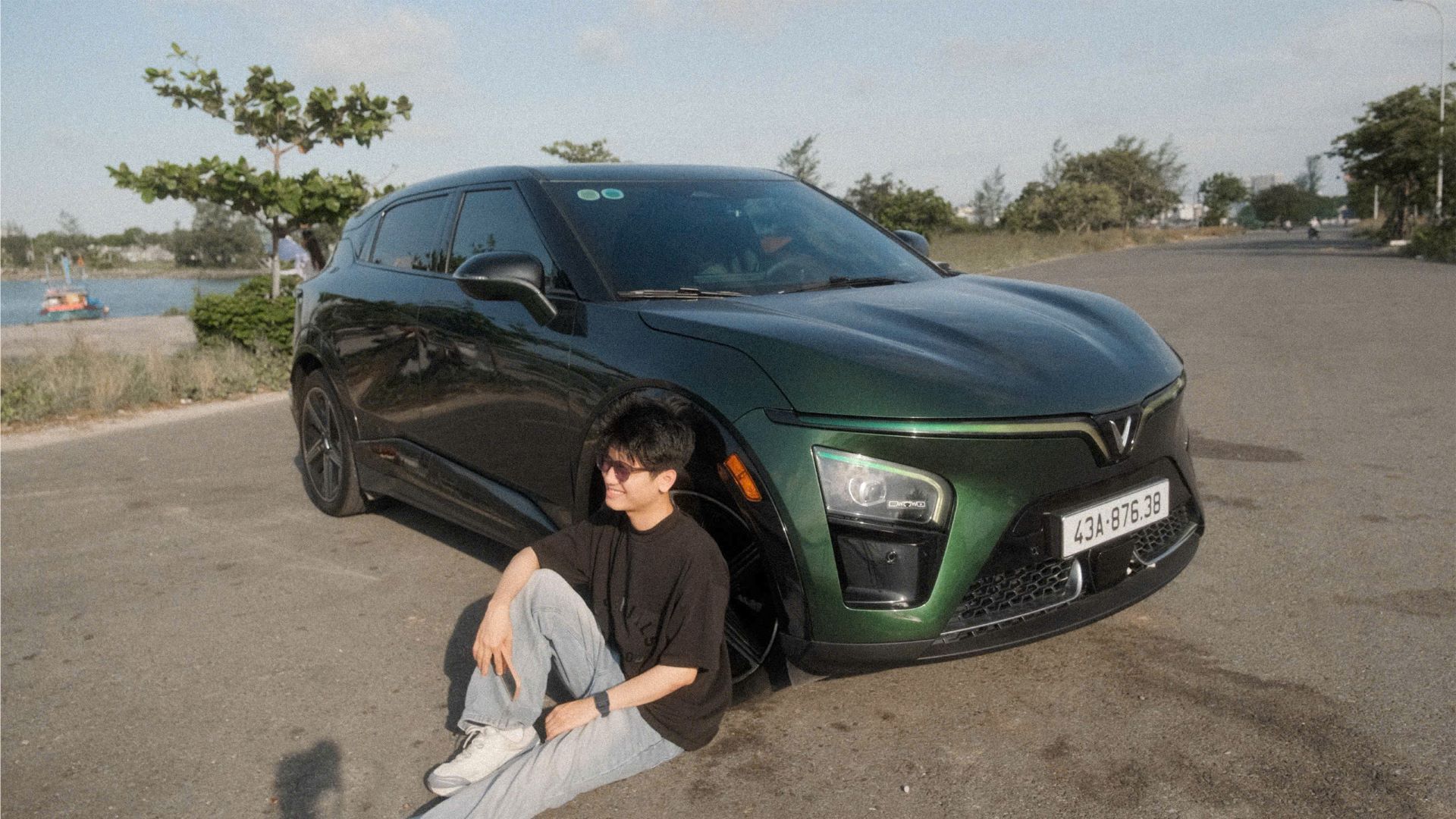 Anh Đông chọn VF 7 là chiếc xe đầu tiên.